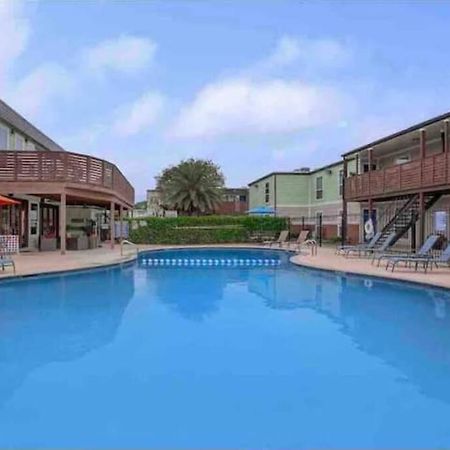 Beautiful/Spacious 2 Bedroom Houston Near Galleria Luaran gambar