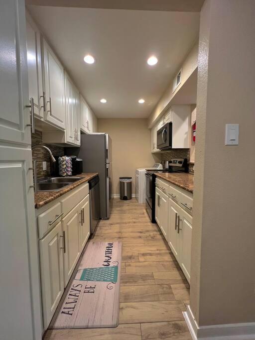 Beautiful/Spacious 2 Bedroom Houston Near Galleria Luaran gambar