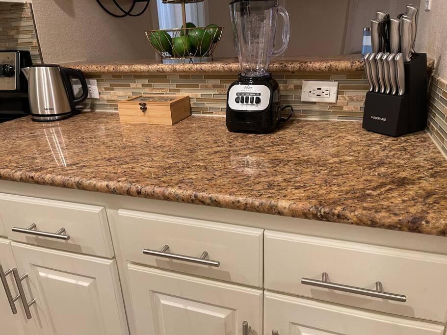 Beautiful/Spacious 2 Bedroom Houston Near Galleria Luaran gambar