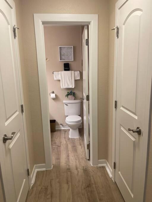 Beautiful/Spacious 2 Bedroom Houston Near Galleria Luaran gambar